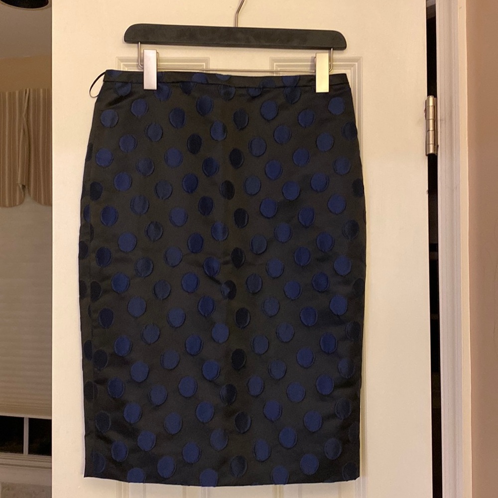 J Crew NEW Black with navy polka dot.  Pencil skirt.  6